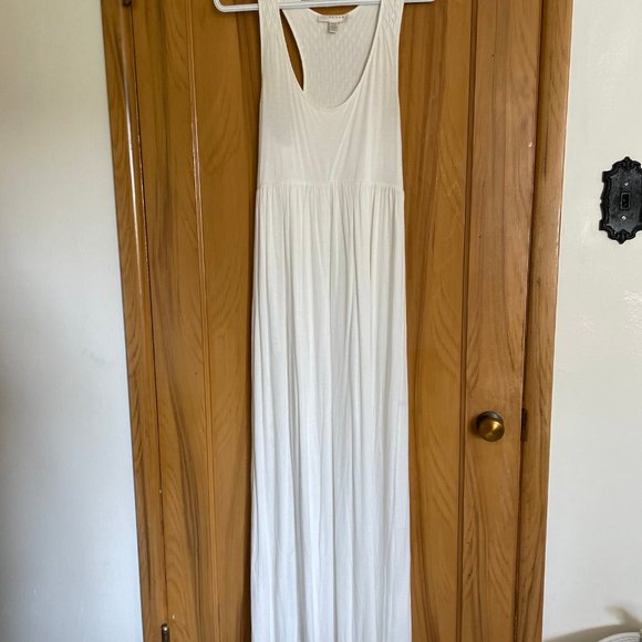 White Maxi Dress - Picture 6 of 7